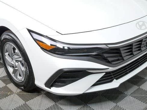 New 2026 Hyundai Elantra SE image 27
