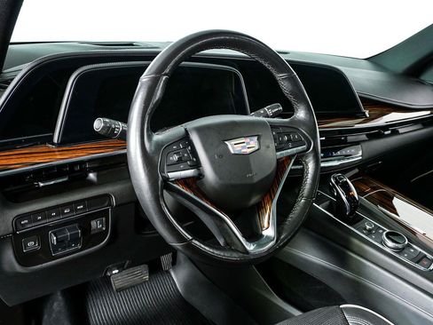 Used 2021 Cadillac Escalade Premium Luxury AWD/4WD image 4