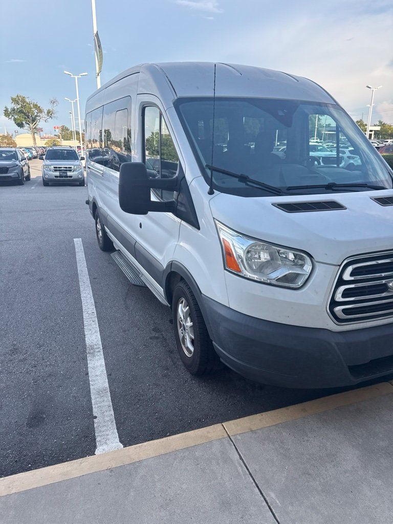 Used 2015 Ford Transit 350 XLT RWD image 3