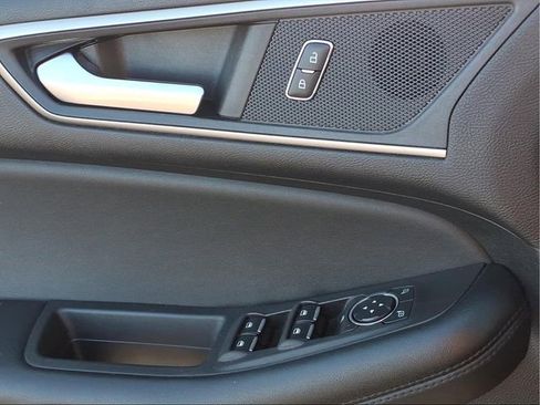 Used 2023 Ford Edge SEL image 20