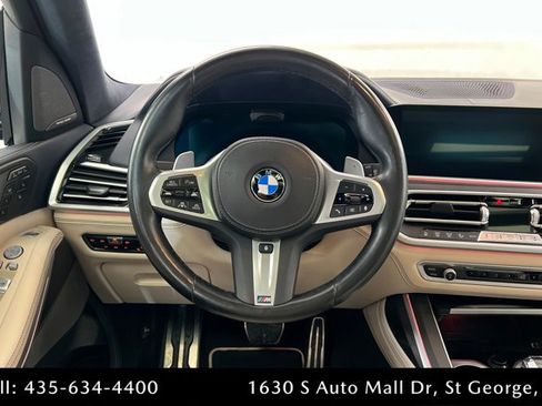 Used 2022 BMW X7 M50i image 12