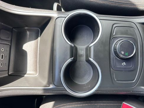 Used 2018 GMC Terrain SLE FWD image 36
