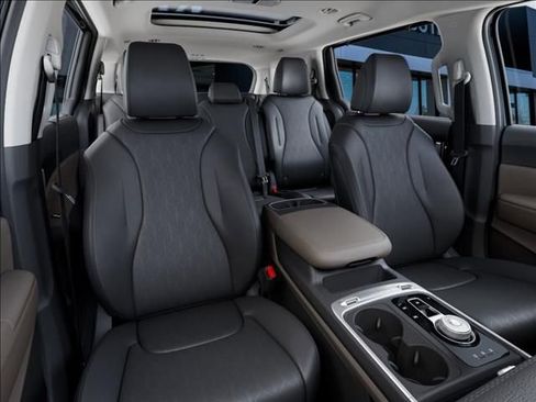 New 2026 Kia Carnival SX FWD image 15