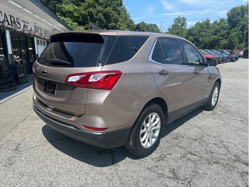 Used 2019 Chevrolet Equinox LT w/ Driver Convenience Package FWD image 6