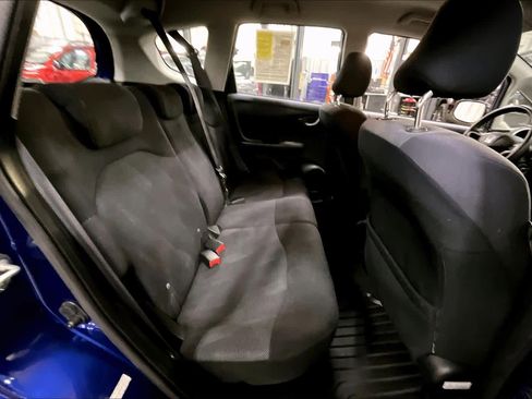 Used 2010 Honda Fit Sport image 18