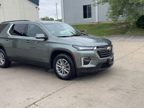 Used 2023 Chevrolet Traverse LT AWD/4WD image 2