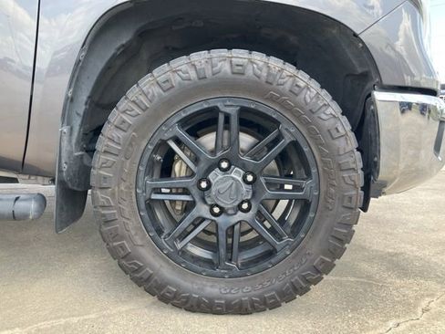 Used 2020 Toyota Tundra SR5 w/ SR5 Upgrade Package RWD image 10
