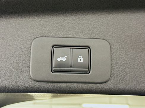 Used 2025 Nissan Murano SV AWD/4WD image 30