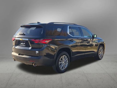 Used 2023 Chevrolet Traverse LT image 6