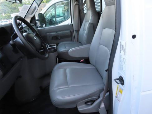 Used 2014 Ford E-150 and Econoline 150 RWD image 14