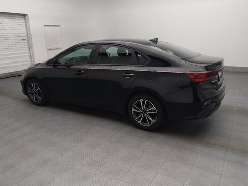 Used 2024 Kia Forte LXS FWD image 3