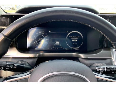 Used 2023 Kia Sorento SX image 18