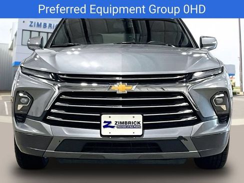 Certified 2024 Chevrolet Blazer Premier AWD/4WD image 2