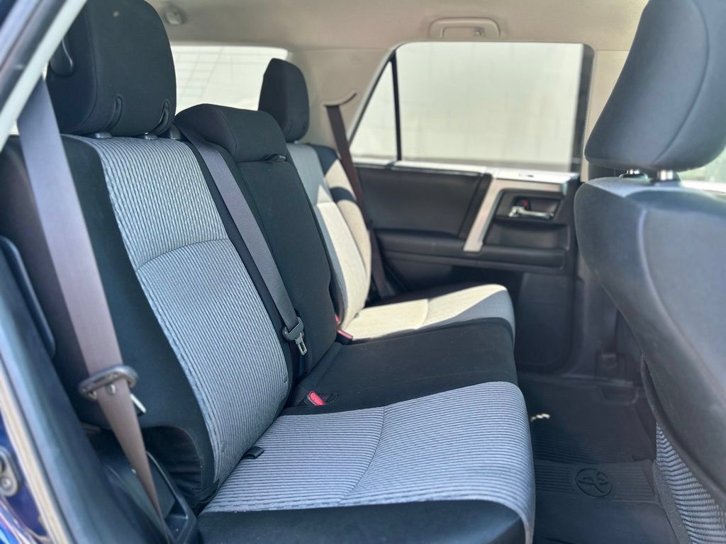 Used 2019 Toyota 4Runner SR5 AWD/4WD image 16