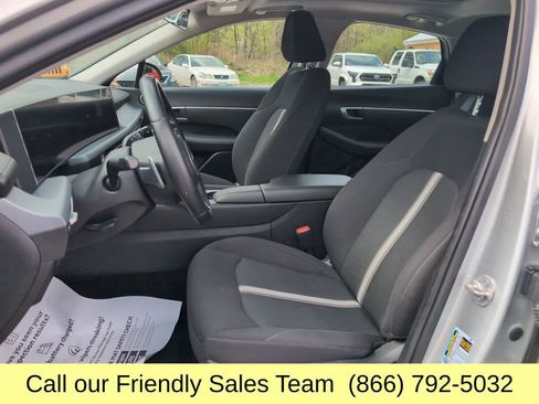 Used 2024 Hyundai Sonata SEL w/ Convenience Package FWD image 11