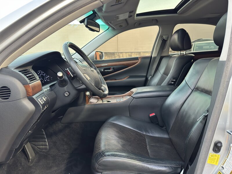 Used 2012 Lexus LS 460 w/ Sport Pkg RWD image 24