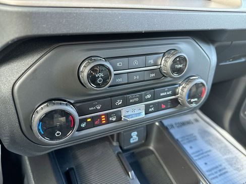 New 2025 Ford Bronco Outer Banks image 17