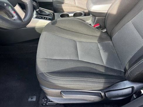 Used 2017 Hyundai Elantra GT image 10