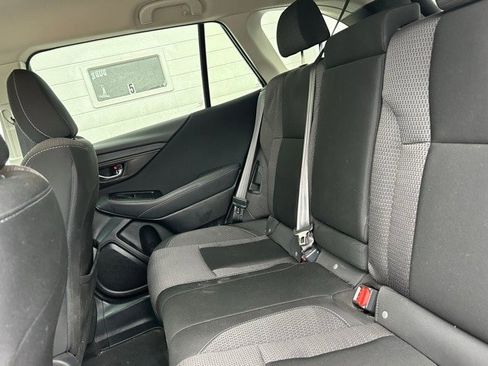 Used 2022 Subaru Outback Premium image 9