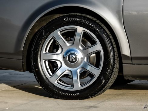 Used 2014 Rolls-Royce Phantom Sedan image 87