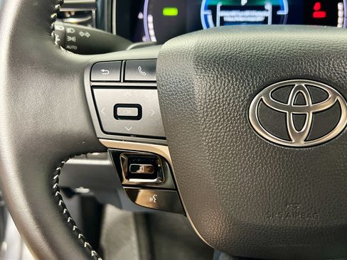 Used 2026 Toyota Camry SE FWD image 18