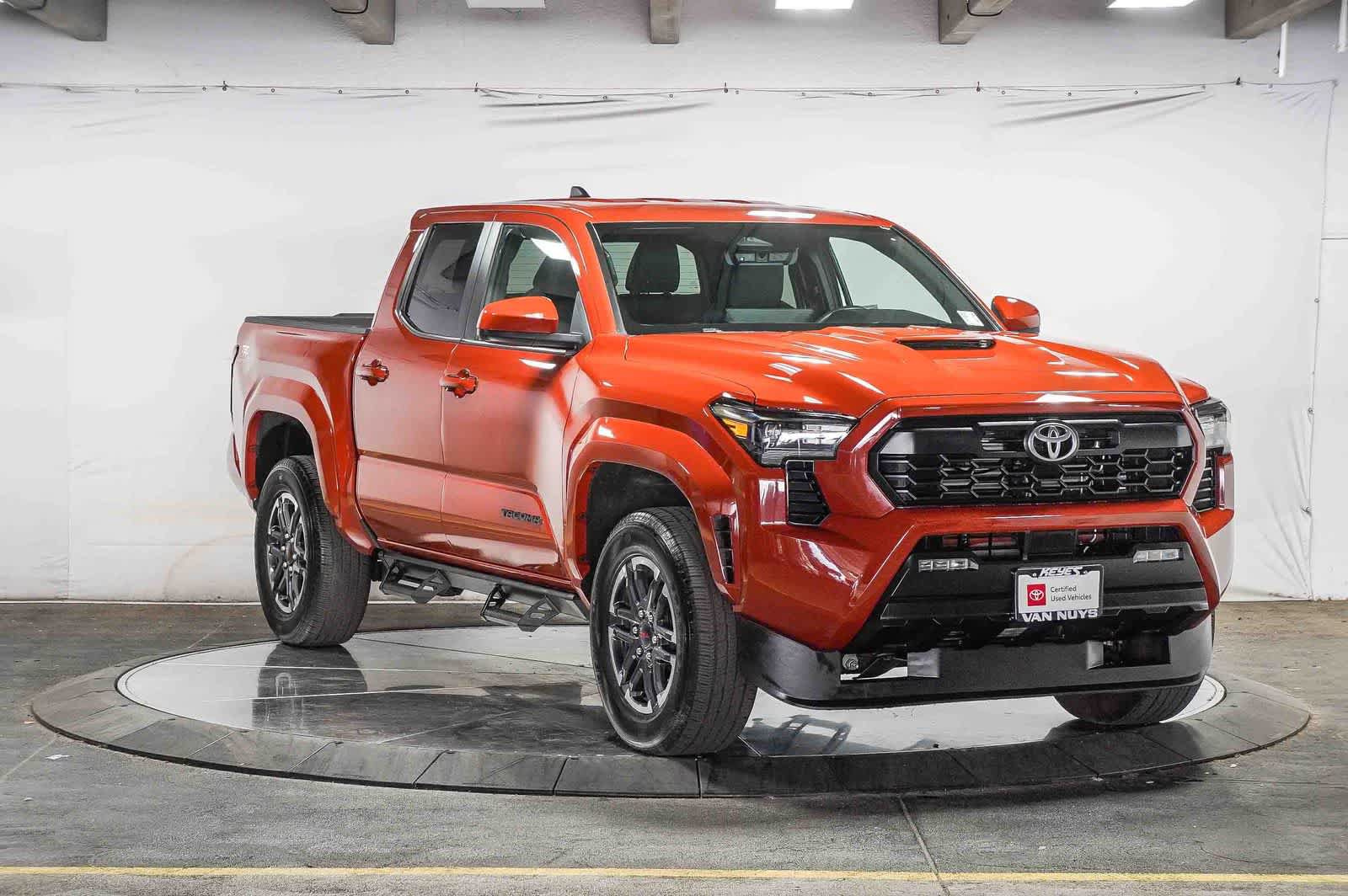 Certified 2025 Toyota Tacoma TRD Sport AWD/4WD image 5