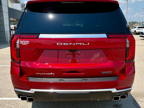 Used 2026 GMC Yukon XL Denali w/ Denali Reserve Package AWD/4WD image 4