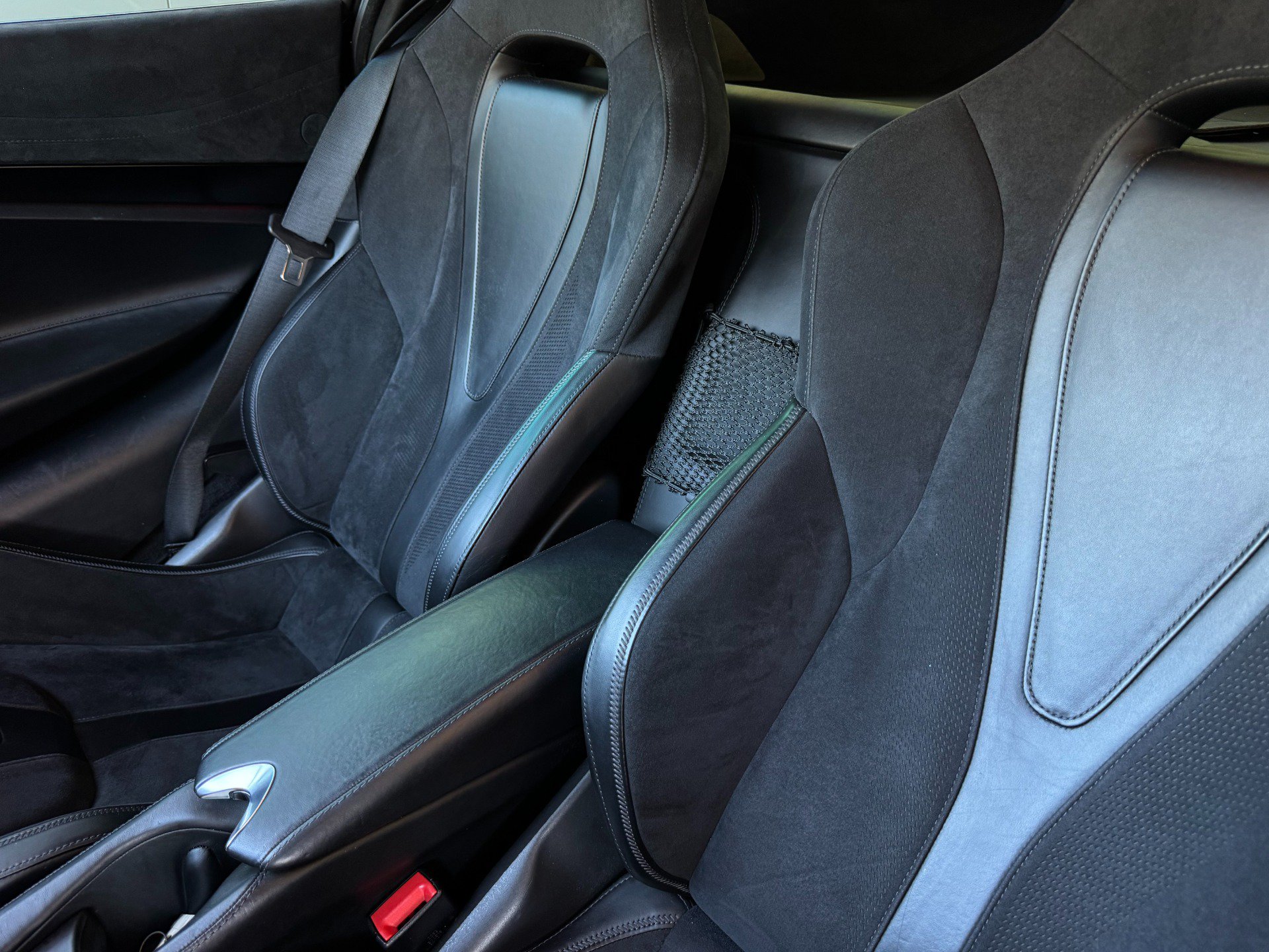 Used 2019 McLaren 720S Performance RWD image 27