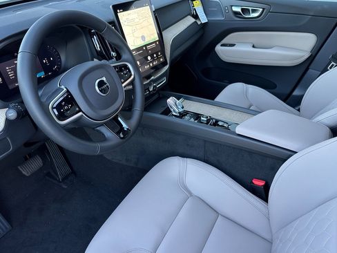 New 2026 Volvo XC60 B5 Plus w/ Climate Package PRO AWD/4WD image 9