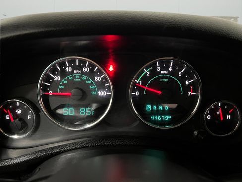 Used 2015 Jeep Wrangler Sport w/ Connectivity Group image 23