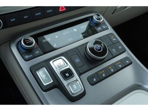 Used 2024 Hyundai Palisade Calligraphy image 28