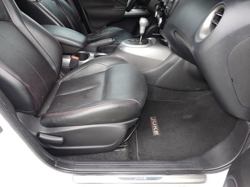Used 2014 Nissan Juke SL FWD image 23