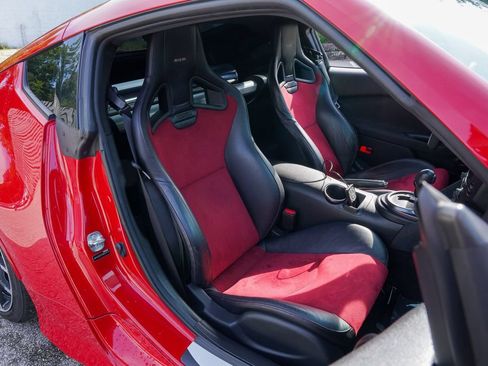 Used 2017 Nissan 370Z NISMO RWD image 34