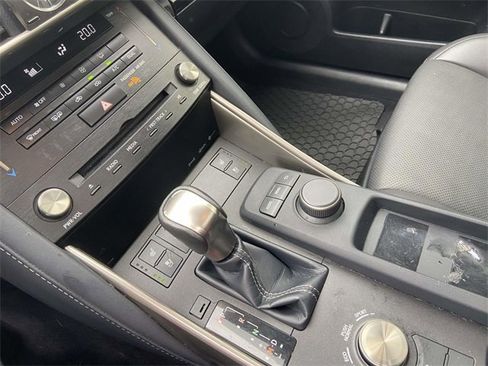 Used 2018 Lexus IS 300 AWD image 25