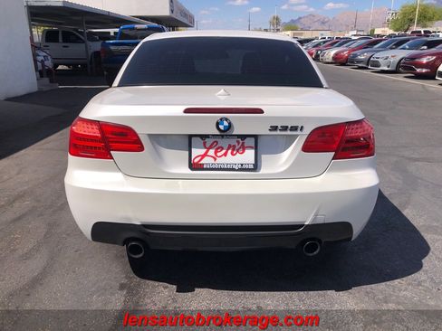 Used 2013 BMW 335i Convertible image 9