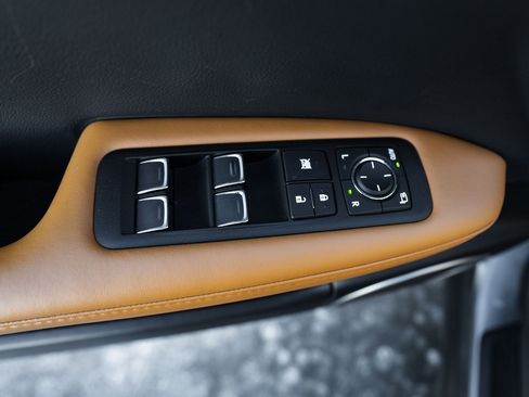 Used 2021 Lexus RX 450h AWD w/ Luxury Package image 14