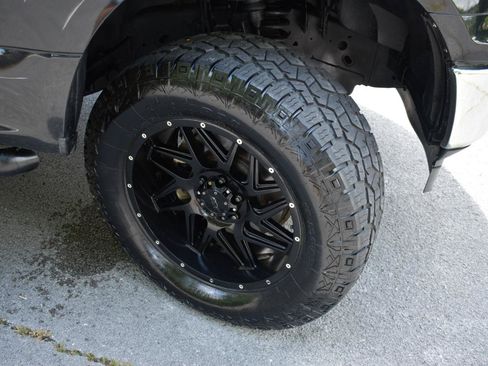 Used 2018 Ford F150 XLT w/ Equipment Group 302A Luxury AWD/4WD image 38