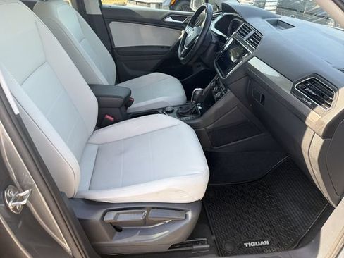Used 2019 Volkswagen Tiguan SEL w/ 3rd Row Seat Package AWD/4WD image 15
