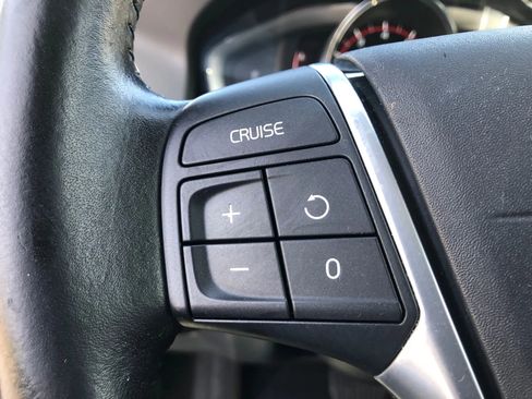 Used 2017 Volvo XC60 T5 Dynamic w/ Preferred Option Package image 29