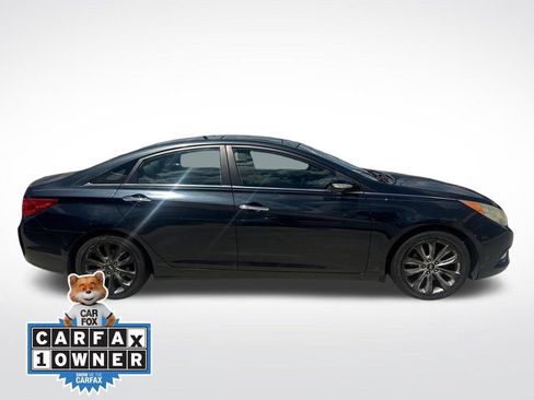 Used 2012 Hyundai Sonata Limited w/ Navigation Pkg FWD image 2