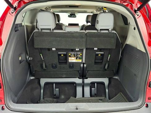 Used 2021 Toyota Sienna XLE image 22