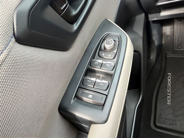 Used 2025 Subaru Forester Premium AWD/4WD image 21