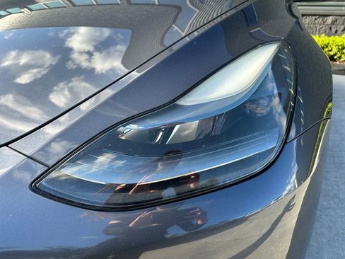 Used 2021 Tesla Model Y Performance image 12