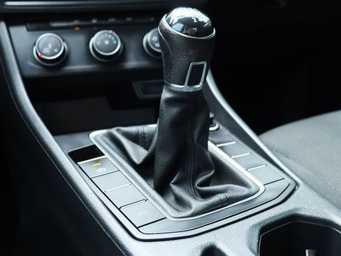 Used 2021 Volkswagen Jetta S w/ Driver Assistance Package image 50