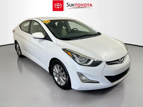 Used 2016 Hyundai Elantra SE w/ Option Group 02 FWD image 1
