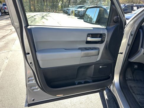 Used 2016 Toyota Sequoia Limited image 12