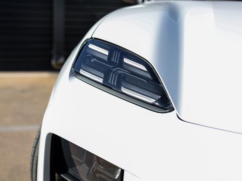 New 2025 Porsche Macan 4S Electric image 13