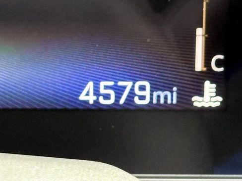 Used 2025 Chevrolet Trax LT w/ Driver Confidence Package image 21