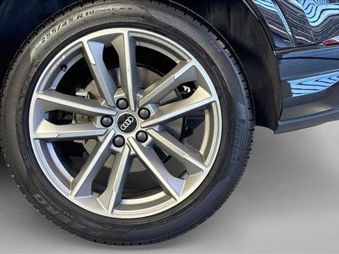 Used 2025 Audi Q3 2.0T Premium w/ Black Optic Sport Package AWD/4WD image 29