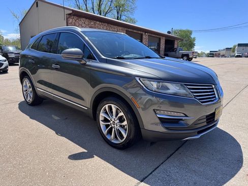 Used 2017 Lincoln MKC Select w/ Select Plus Package image 3